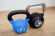 Гиря с хромированной ручкой полиуретановая ORIGINAL FITTOOLS FT-KB-CPU-8 8 кг